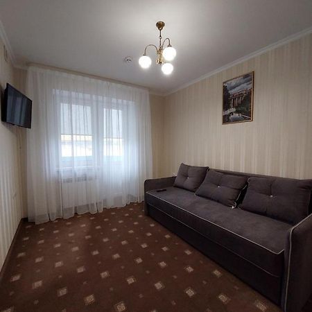 Apart-Hotel 24/7 Kamianets-Podilskyi Luaran gambar