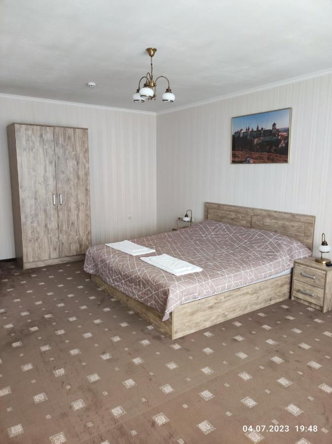 Apart-Hotel 24/7 Kamianets-Podilskyi Luaran gambar
