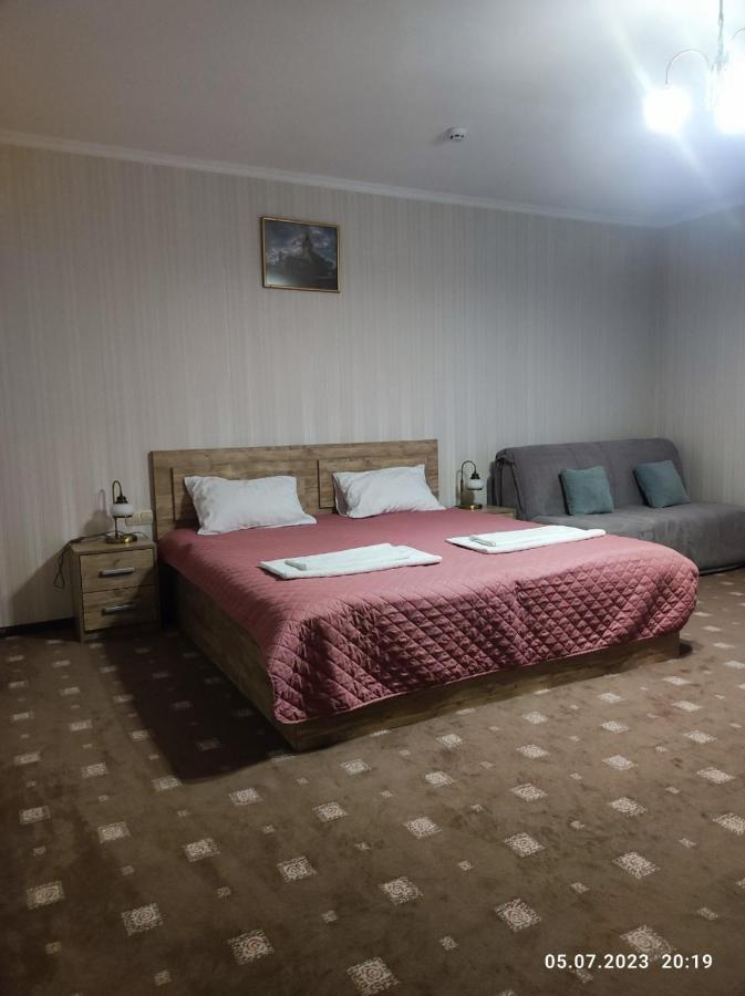 Apart-Hotel 24/7 Kamianets-Podilskyi Luaran gambar