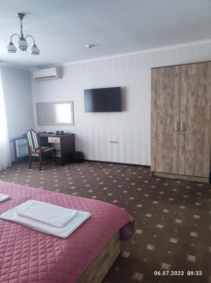 Apart-Hotel 24/7 Kamianets-Podilskyi Luaran gambar