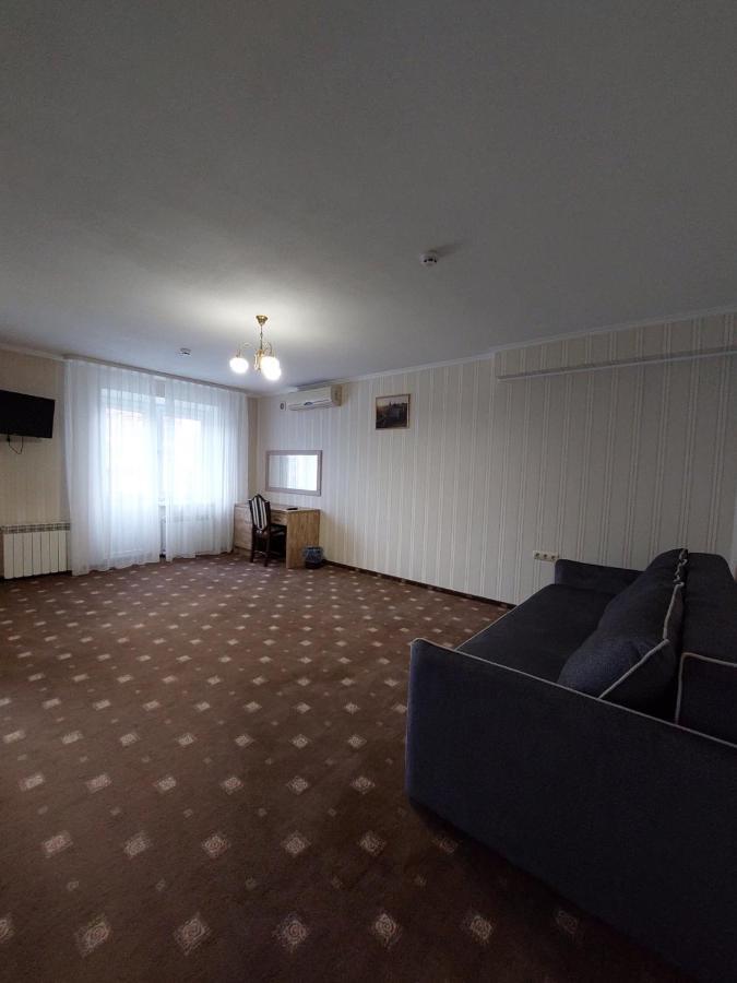 Apart-Hotel 24/7 Kamianets-Podilskyi Luaran gambar